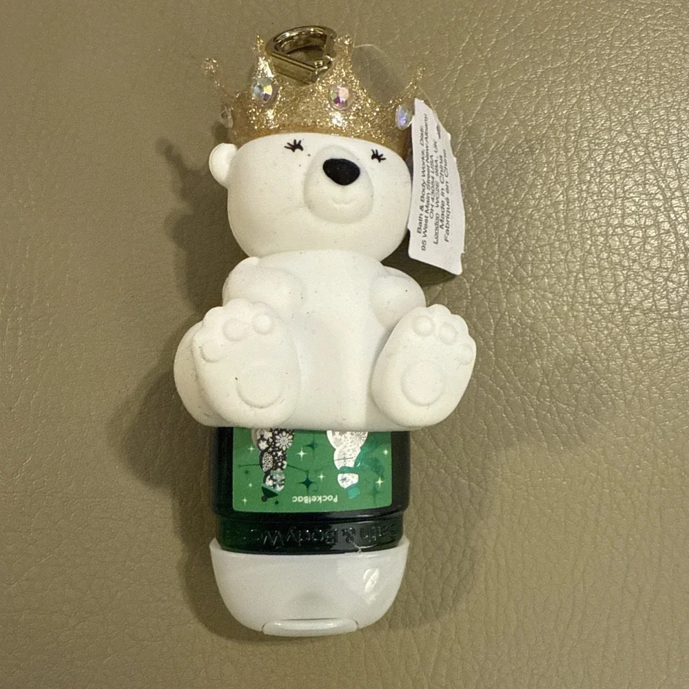 BBW Crown Royal Polar Bear Pocketbac Holder‎ And Vanilla Bean Noel Sanitizer Gel